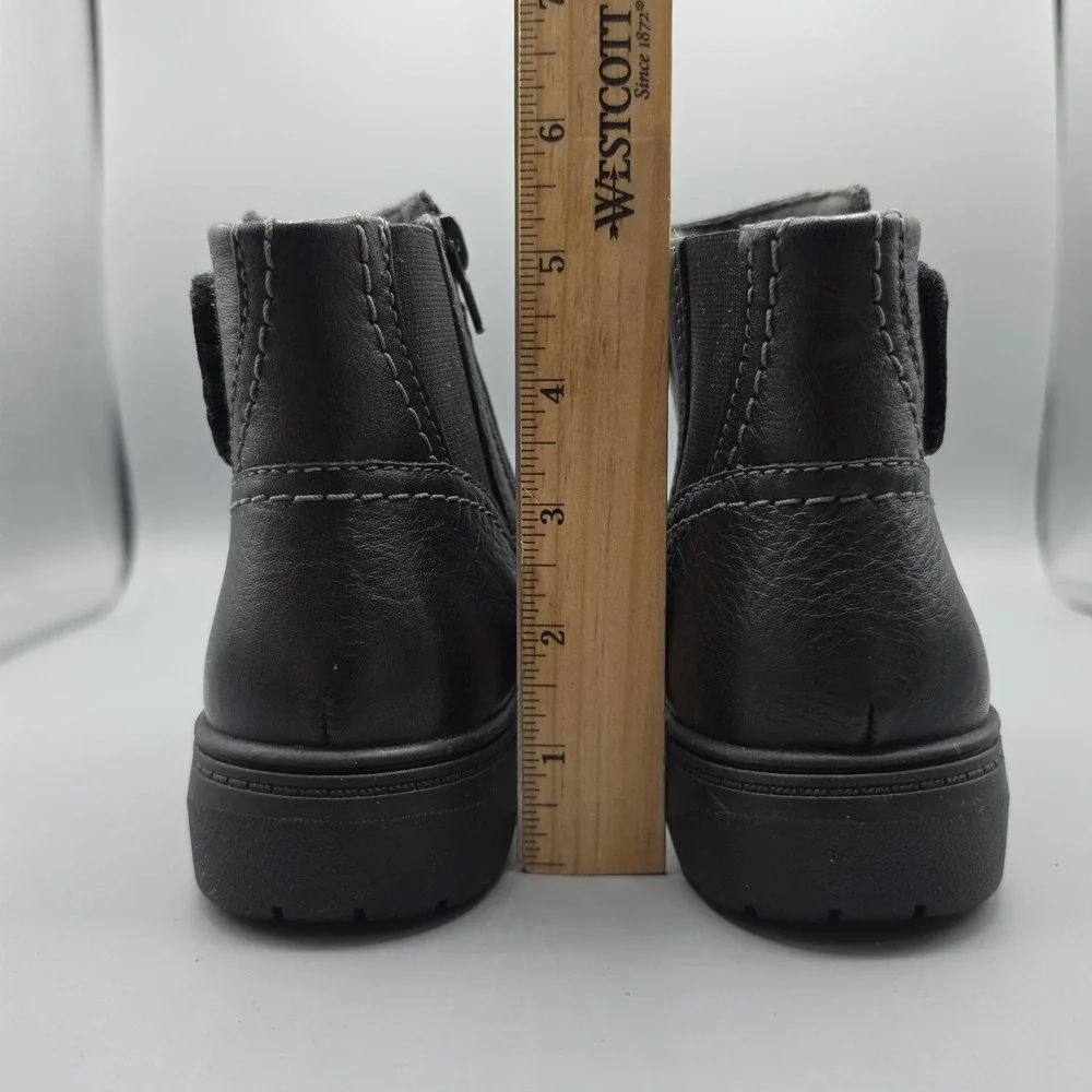 Clarks Carleigh Boots Womens 6.5 Black Leather Comfort Ankle Booties NWOB